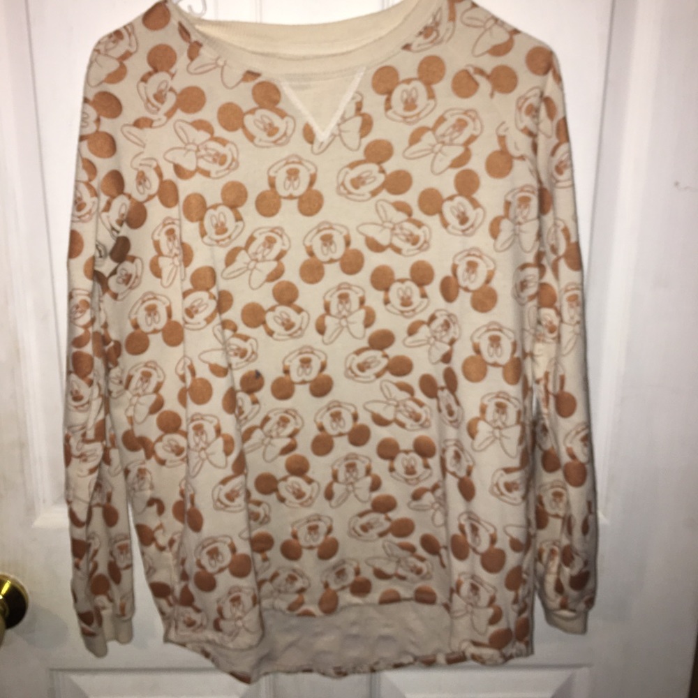 Long sleeve sweatshirt